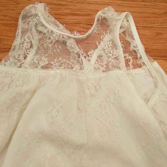 Lace top - Picture 2 of 3